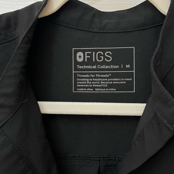 RARE Figs Rafaela Remix Long Sleeve Scrub Top - Black, Medium - Picture 5 of 9